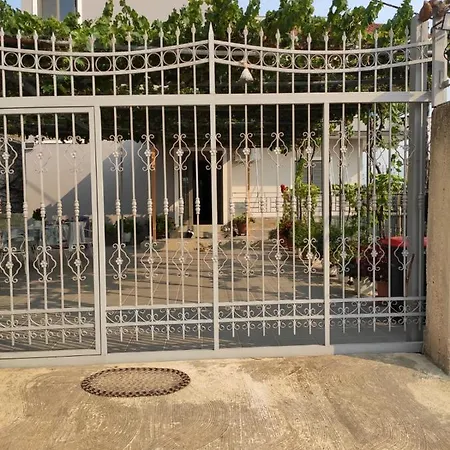 Saimon דירה סרנדה